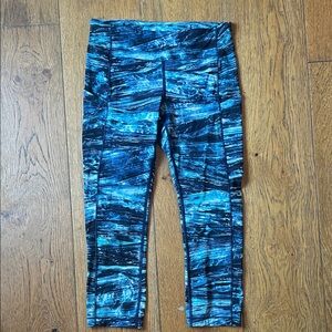 Lululemon Athletica Blue Patterned Capris